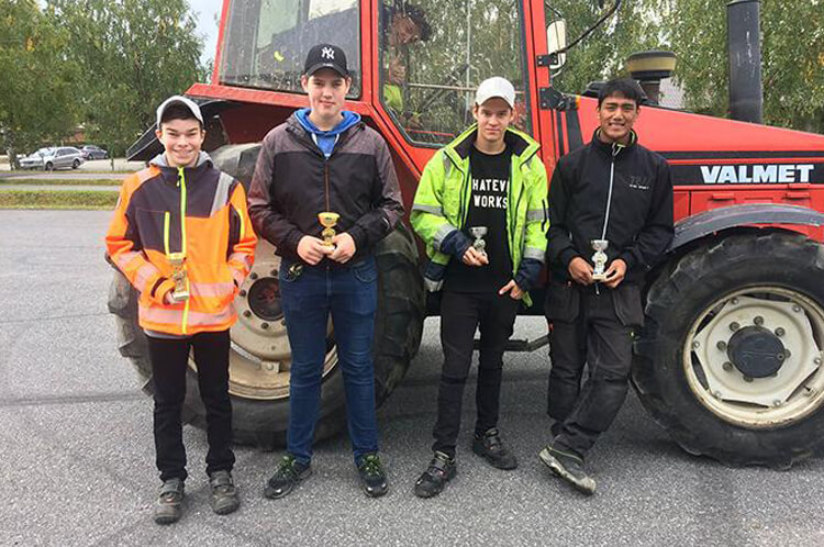 Uttagningstävlingar i traktorprecision hölls i Närpes featured image