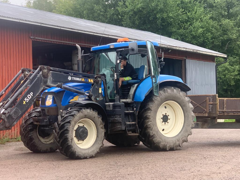 Anmälan öppnar 1.4 till 4H traktor- och maskinkurs för unga på Västankvarn gård featured image