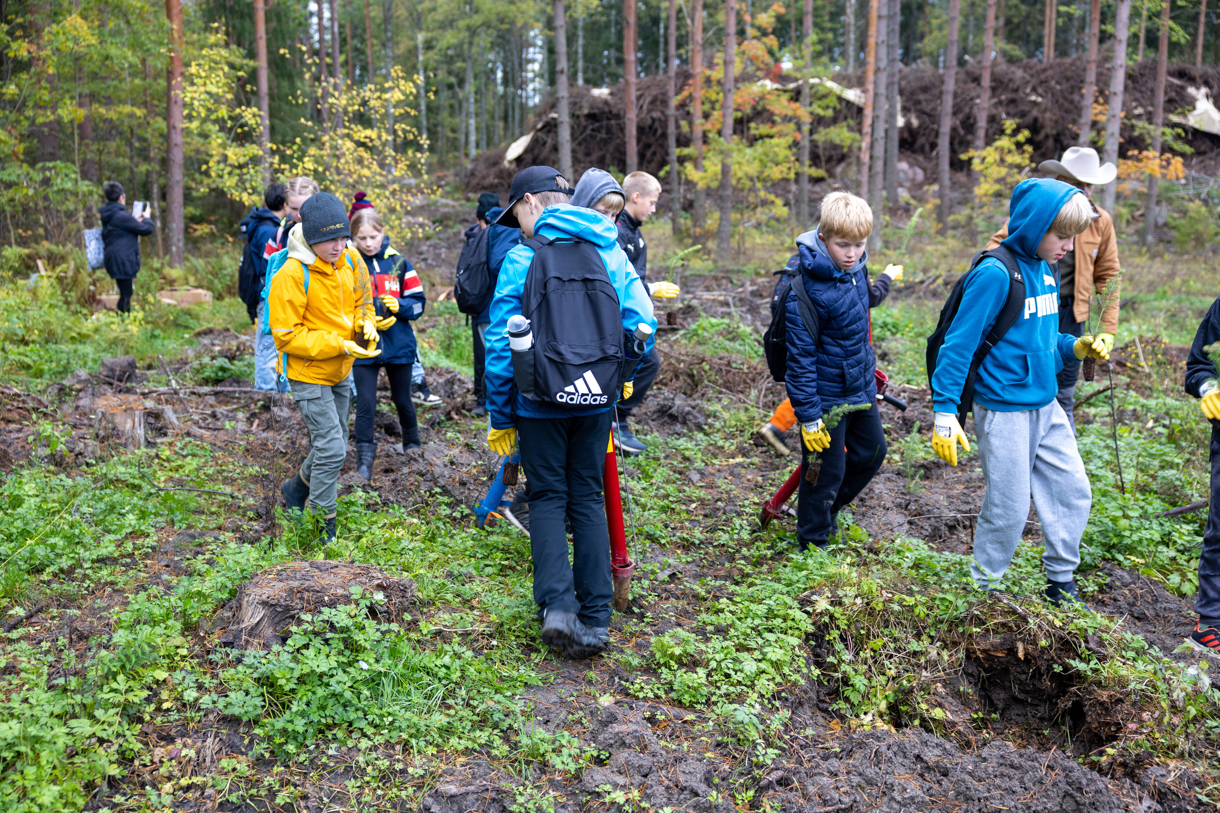 Skogen blev klassrum för 350 elever och lärare i Östnyland featured image