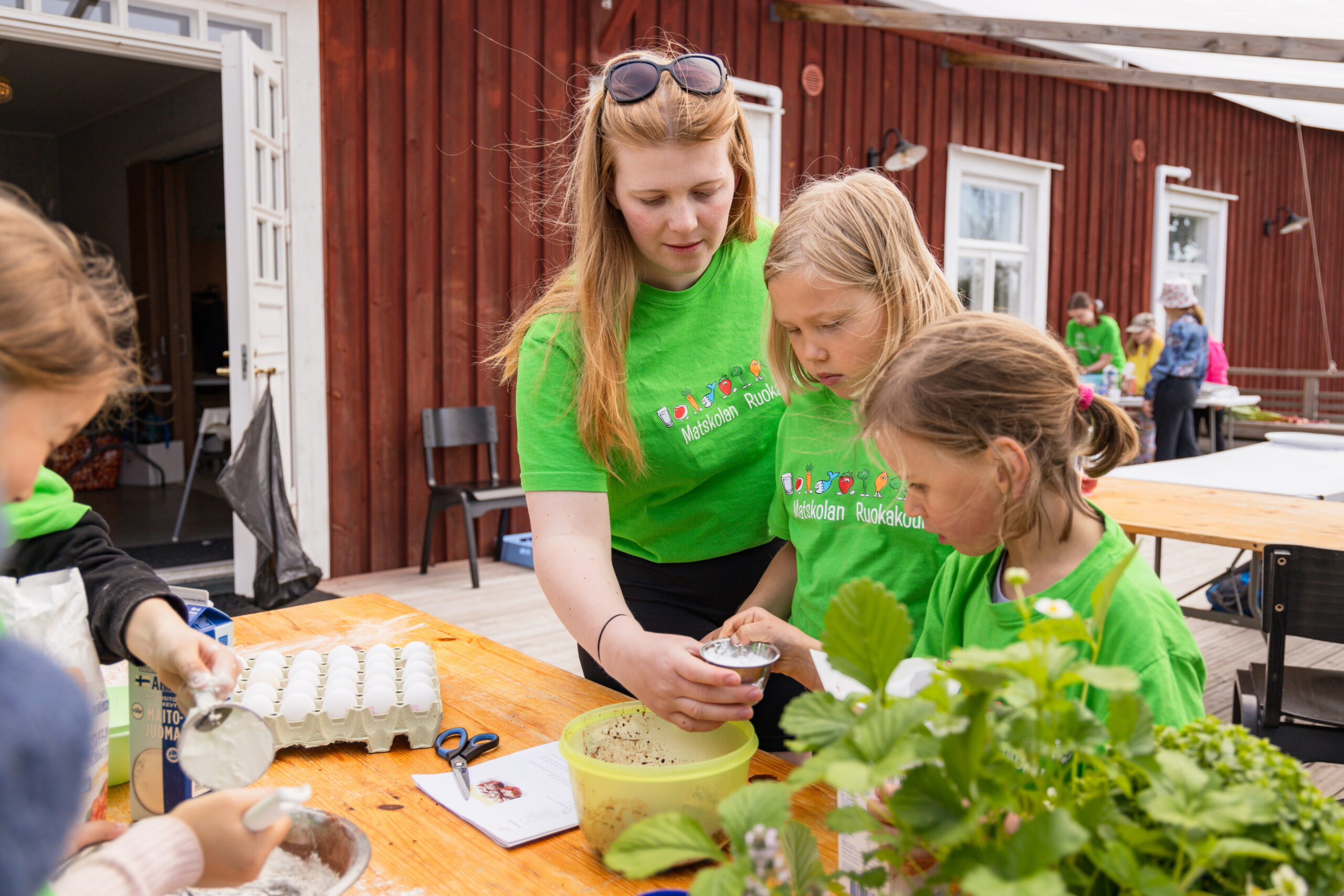 Pressinbjudan: Matskolan erbjuder hundratals barn hållbara matupplevelser featured image